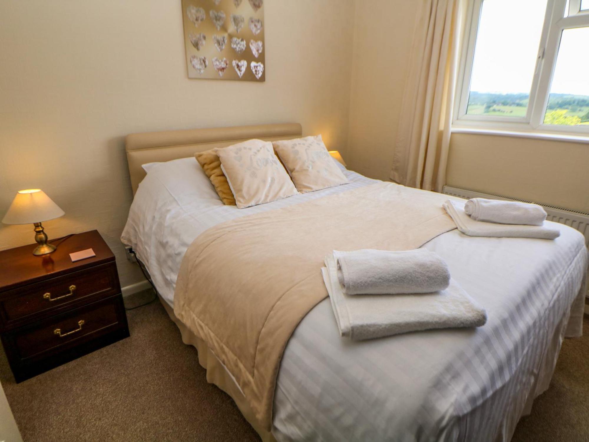 Villa Basford View à Cheddleton Extérieur photo